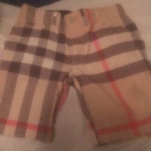 Boys 6y Burberry shorts